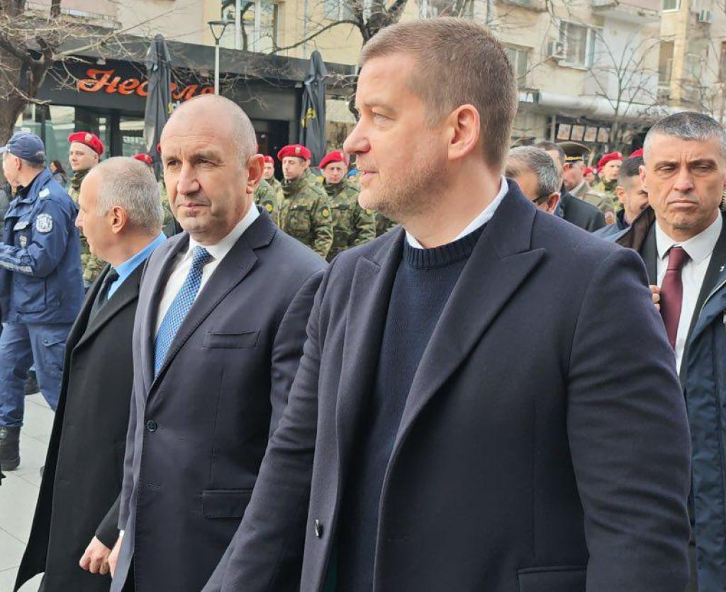 Румен Радев: Не бива да оставяме държавата в ръцете на търгаши!