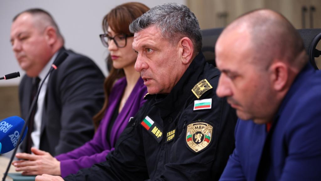 Разбиха печатница за фалшиви евро в Румъния след акция на ГДБОП