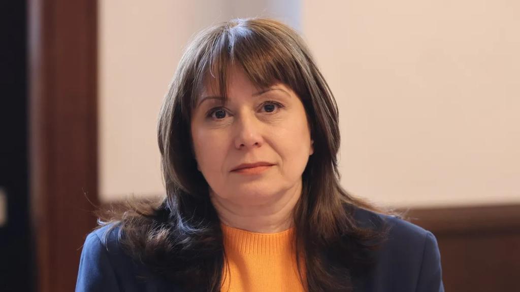 Велислава Делчева: Ръстът в цените на парното е непосилен за домакинствата