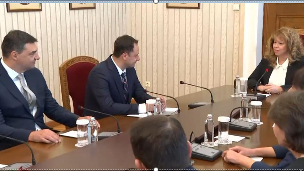 „Прогресивна България“ започна консултации при президента за съставяне на правителство
